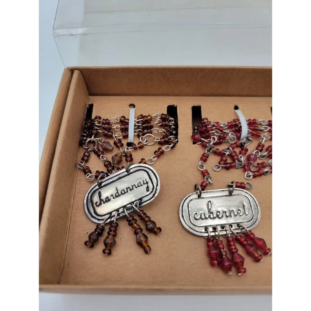 2002 Bombay Co Set of 4 Beaded Wine Bottle Necklace Tags 2217118 Vintage Box‎